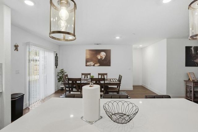 1656 Thistle Lane, Los Banos, CA 93635