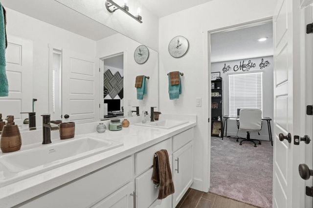 1656 Thistle Lane, Los Banos, CA 93635