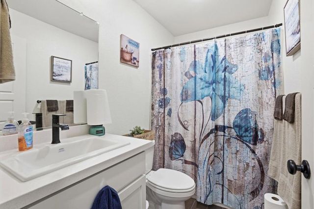 1656 Thistle Lane, Los Banos, CA 93635