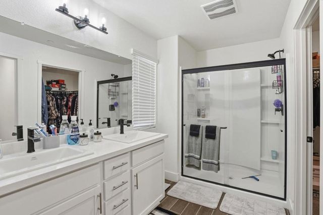 1656 Thistle Lane, Los Banos, CA 93635