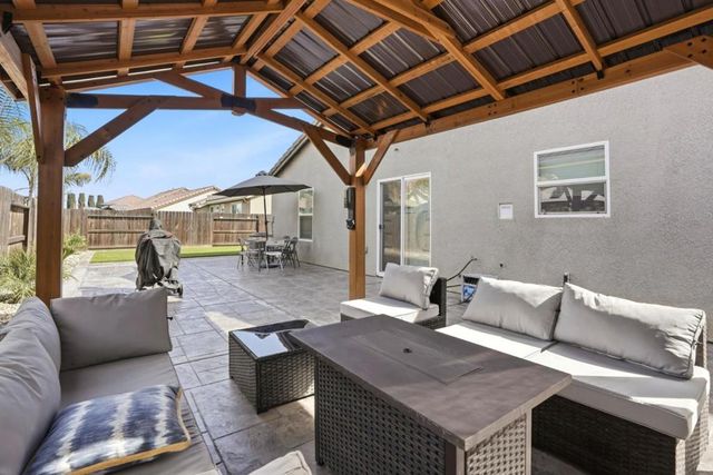 1656 Thistle Lane, Los Banos, CA 93635