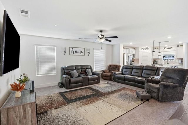 1656 Thistle Lane, Los Banos, CA 93635