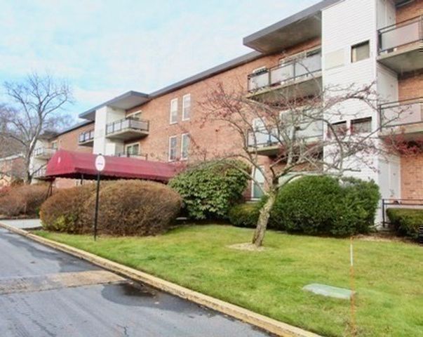 57 Broadlawn Park 14B, Newton, MA 02467