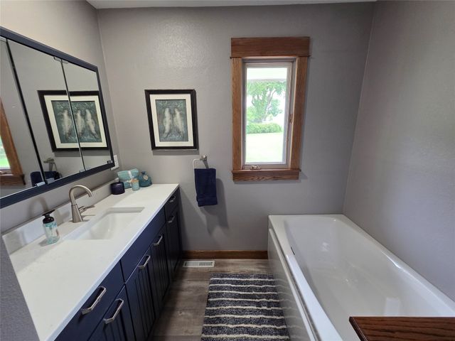 305 NW 4th Street, Greenfield, IA 50849