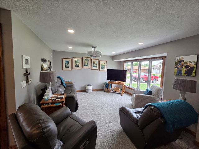 305 NW 4th Street, Greenfield, IA 50849