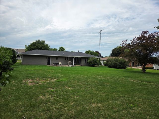 305 NW 4th Street, Greenfield, IA 50849