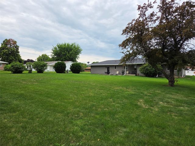 305 NW 4th Street, Greenfield, IA 50849