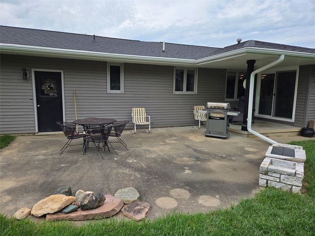 305 NW 4th Street, Greenfield, IA 50849