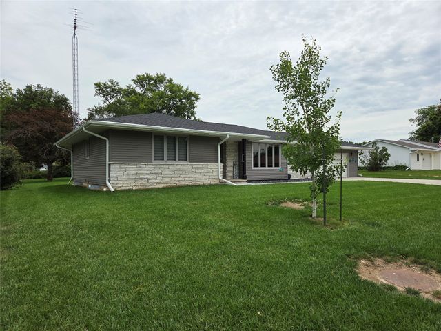 305 NW 4th Street, Greenfield, IA 50849