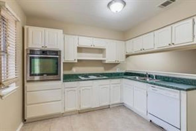 2918 Kathleen Lane, Euless, TX 76039