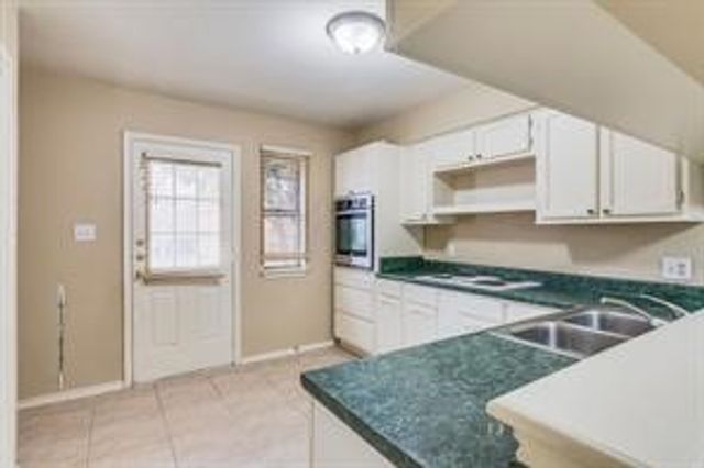 2918 Kathleen Lane, Euless, TX 76039