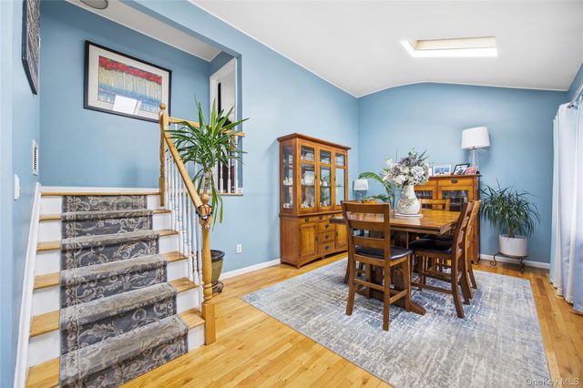 831 N Erie Avenue, Lindenhurst, NY 11757