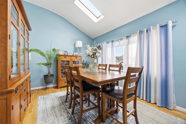 831 N Erie Avenue, Lindenhurst, NY 11757