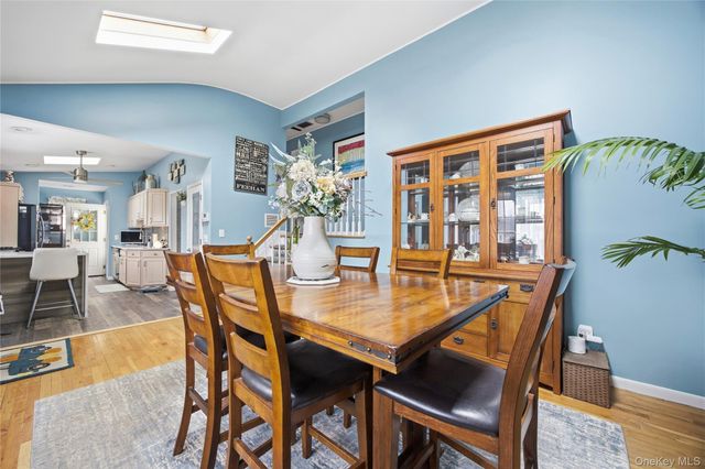 831 N Erie Avenue, Lindenhurst, NY 11757