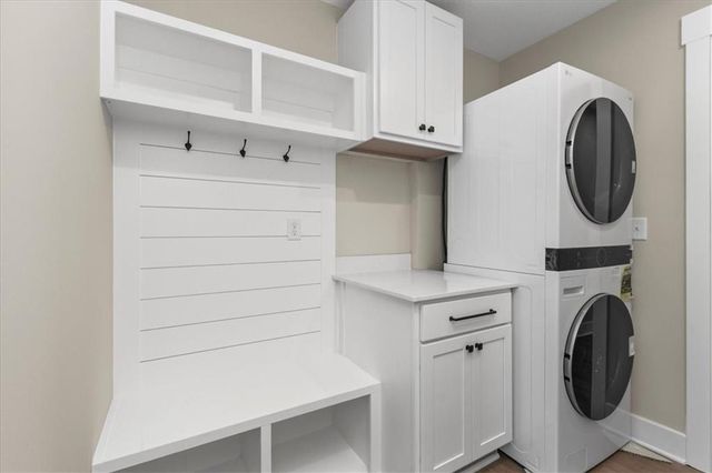 1305 N Holland Drive, Independence, MO 64056