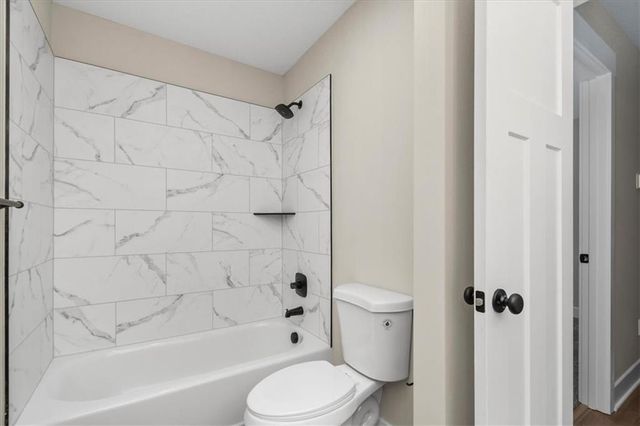 1305 N Holland Drive, Independence, MO 64056