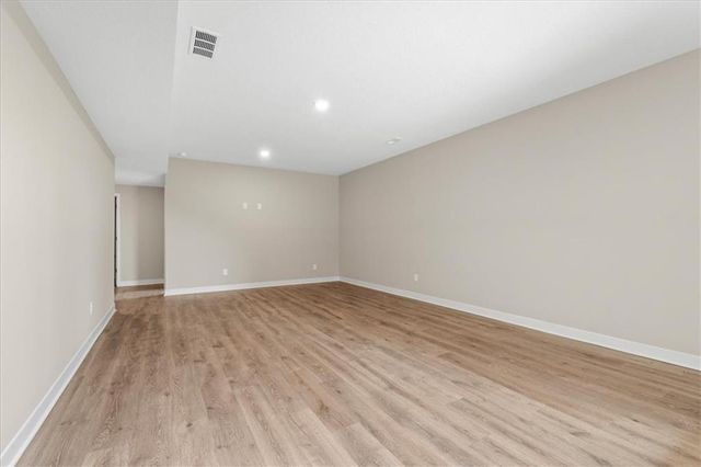 1305 N Holland Drive, Independence, MO 64056