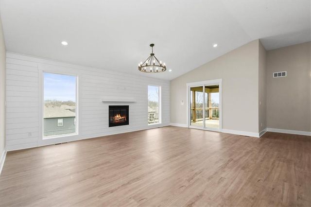 1305 N Holland Drive, Independence, MO 64056