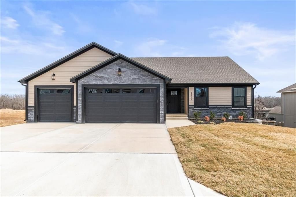 1305 N Holland Drive, Independence, MO 64056