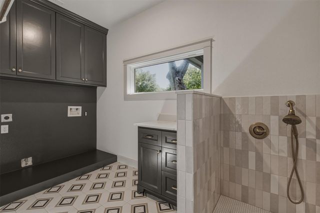 1535 Rutland Street, Houston, TX 77008