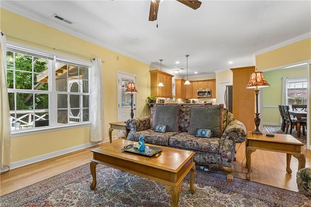 1624 Skyline DR, Norfolk, VA 23518