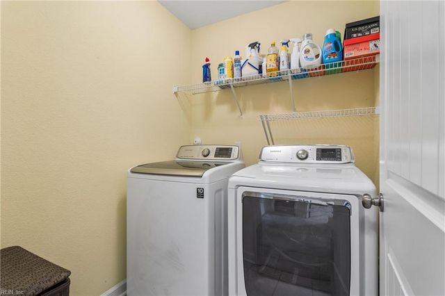 1624 Skyline DR, Norfolk, VA 23518