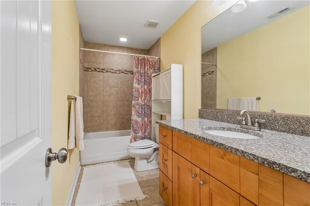 1624 Skyline DR, Norfolk, VA 23518