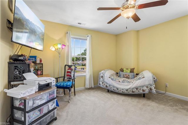 1624 Skyline DR, Norfolk, VA 23518