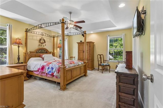 1624 Skyline DR, Norfolk, VA 23518