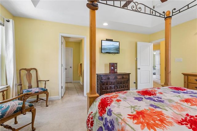 1624 Skyline DR, Norfolk, VA 23518