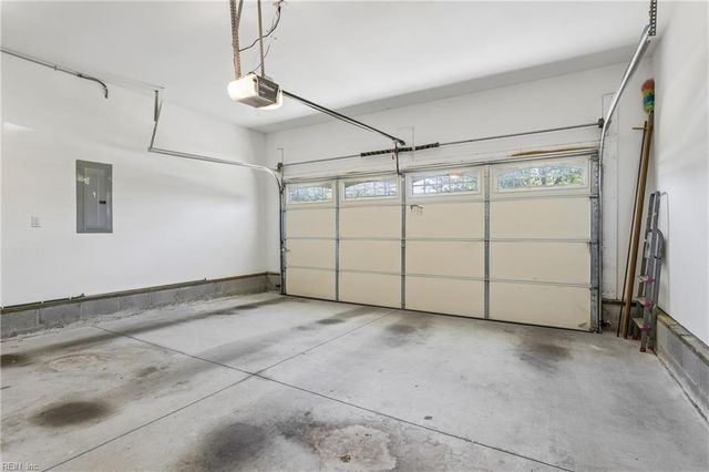 1624 Skyline DR, Norfolk, VA 23518