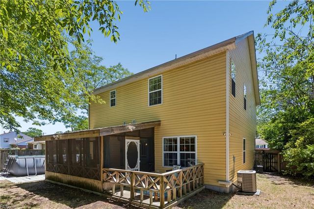 1624 Skyline DR, Norfolk, VA 23518