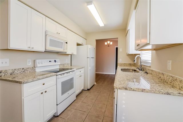 8734 BRACKENWOOD DRIVE, Orlando, FL 32829