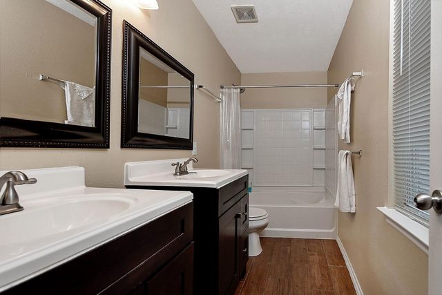 127 Hockenberry Court, The Woodlands, TX 77385