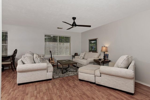 127 Hockenberry Court, The Woodlands, TX 77385