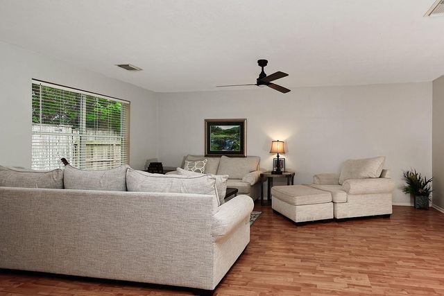 127 Hockenberry Court, The Woodlands, TX 77385