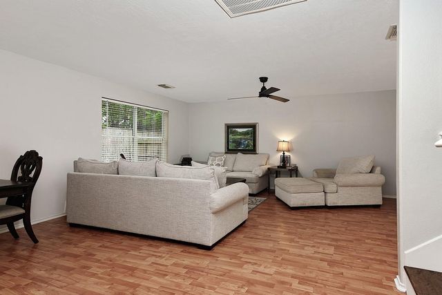 127 Hockenberry Court, The Woodlands, TX 77385