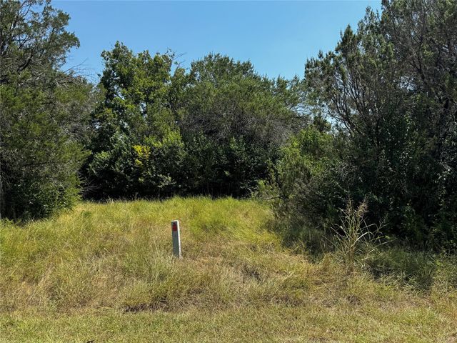 1027 Hopi Court, Granbury, TX 76048