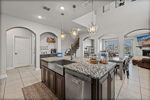 1020 Austin Drive, Godley, TX 76044