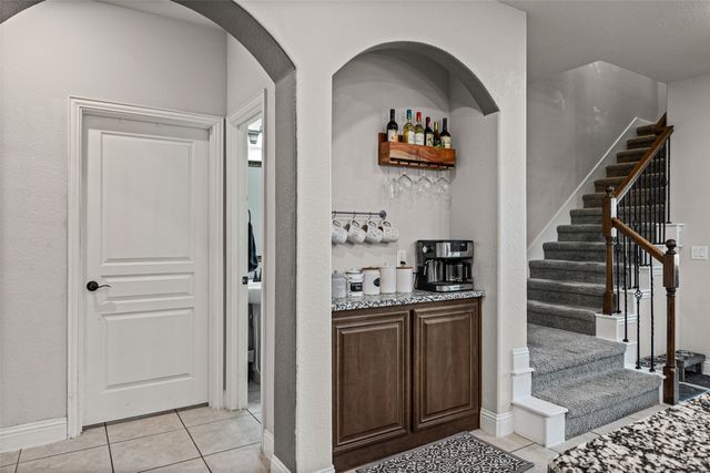 1020 Austin Drive, Godley, TX 76044