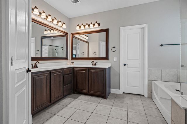 1020 Austin Drive, Godley, TX 76044