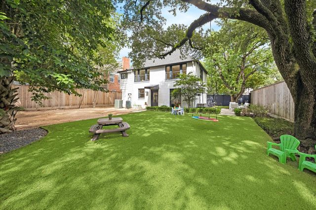 2039 University Boulevard, Houston, TX 77030