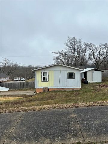 1020 Forest Avenue, Atchison, KS 66002