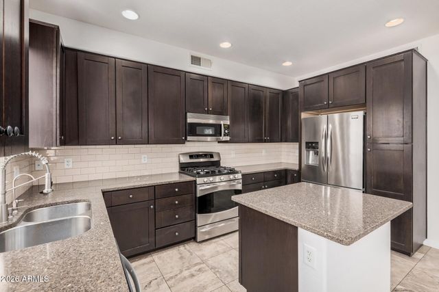 5550 N 16TH Street 114, Phoenix, AZ 85016