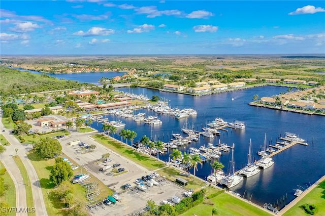 278 Newport DR 207, Naples, FL 34114