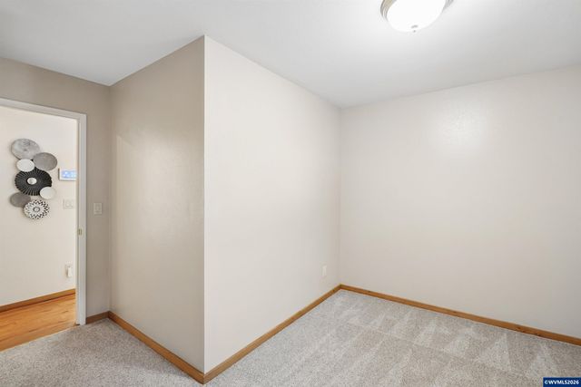 2465 Crestview Dr S, Salem, OR 97302