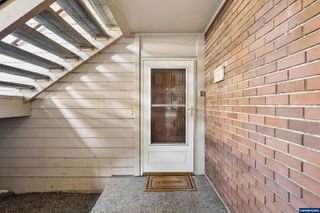 2465 Crestview Dr S, Salem, OR 97302