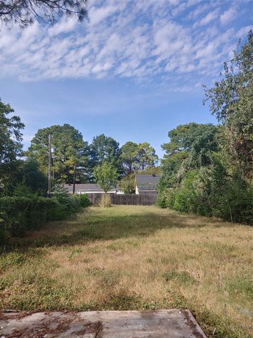 215 Lake Park Road, Lewisville, TX 75057