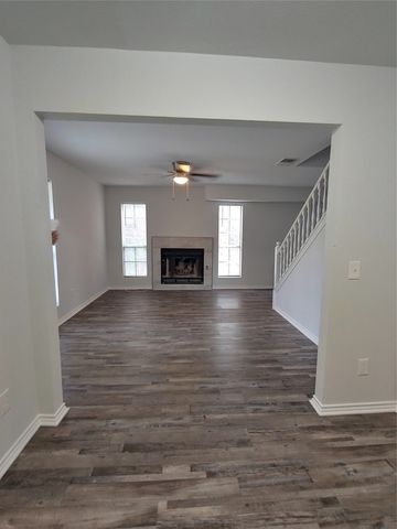 215 Lake Park Road, Lewisville, TX 75057