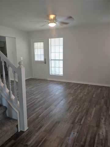 215 Lake Park Road, Lewisville, TX 75057